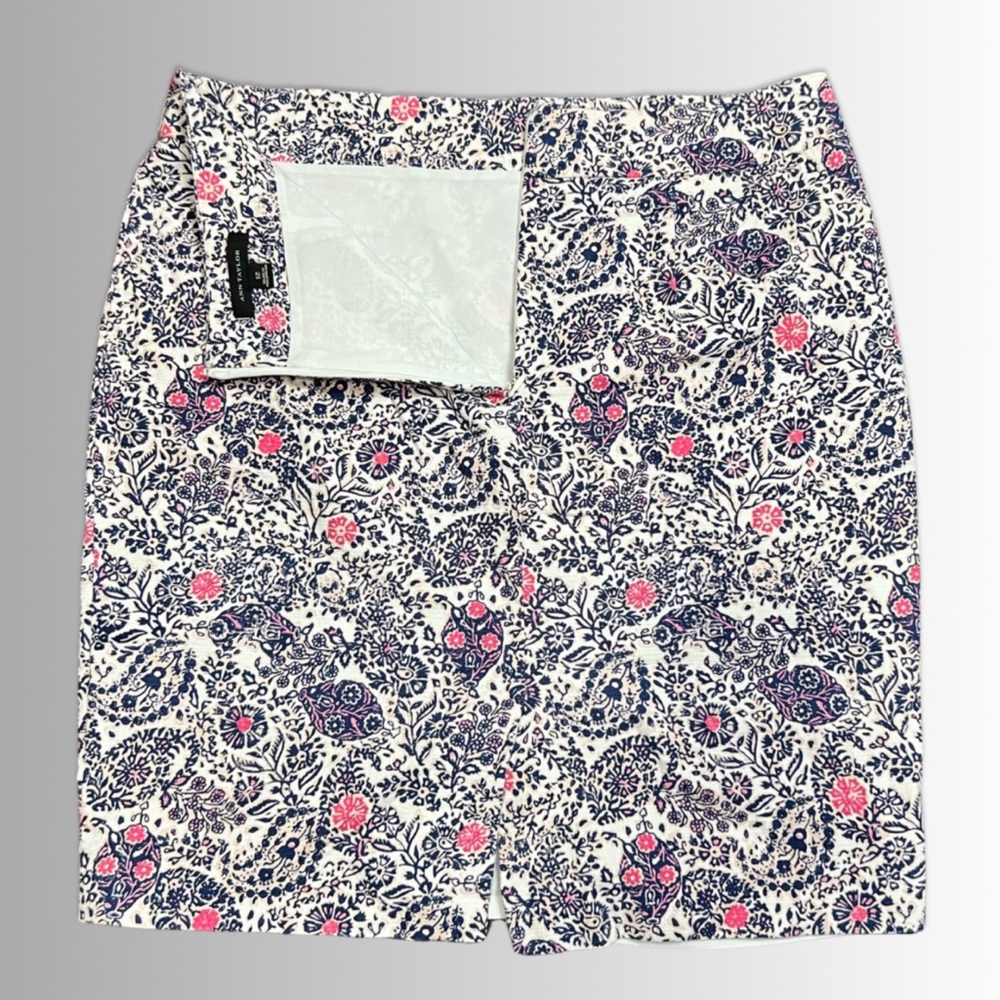 Ann Taylor Floral Pencil Skirt, Pink, Purple and Cream Blend W/Peacock Design 12 - Picture 3 of 5